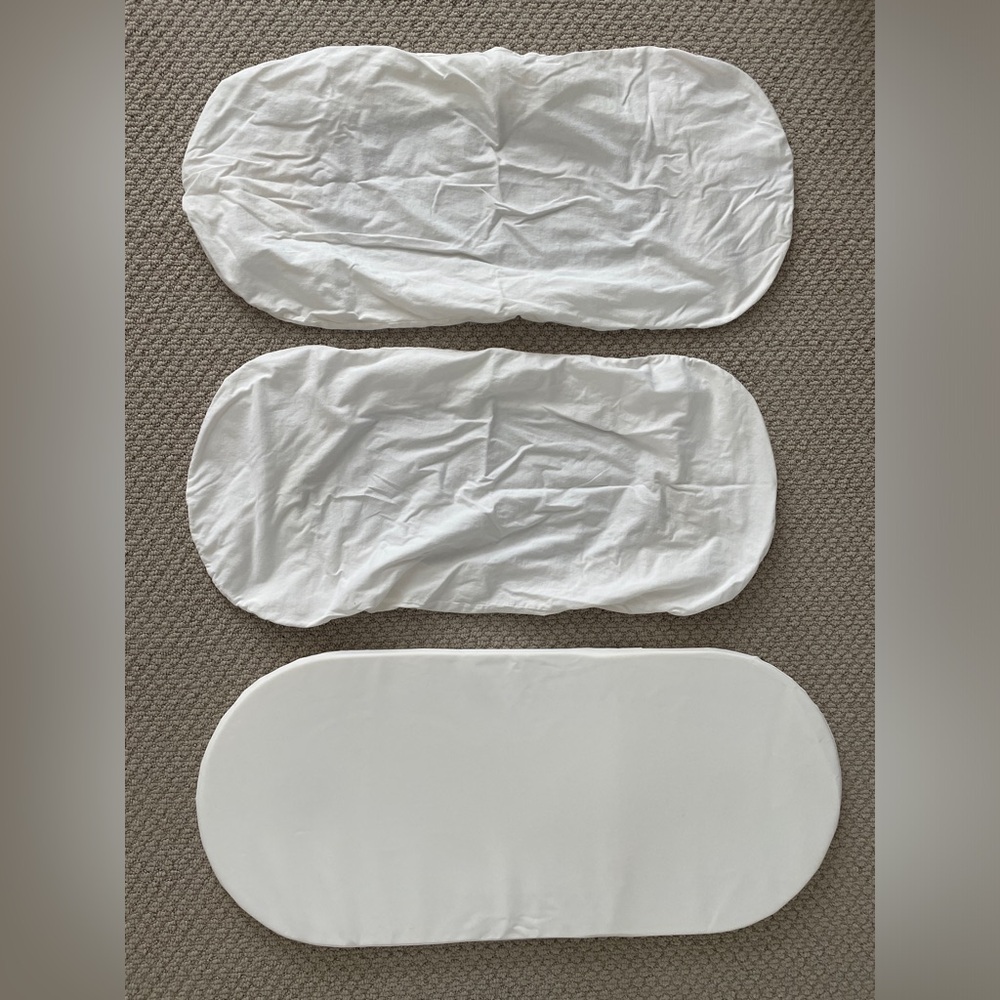 Snoo, mattress & 2 sheets